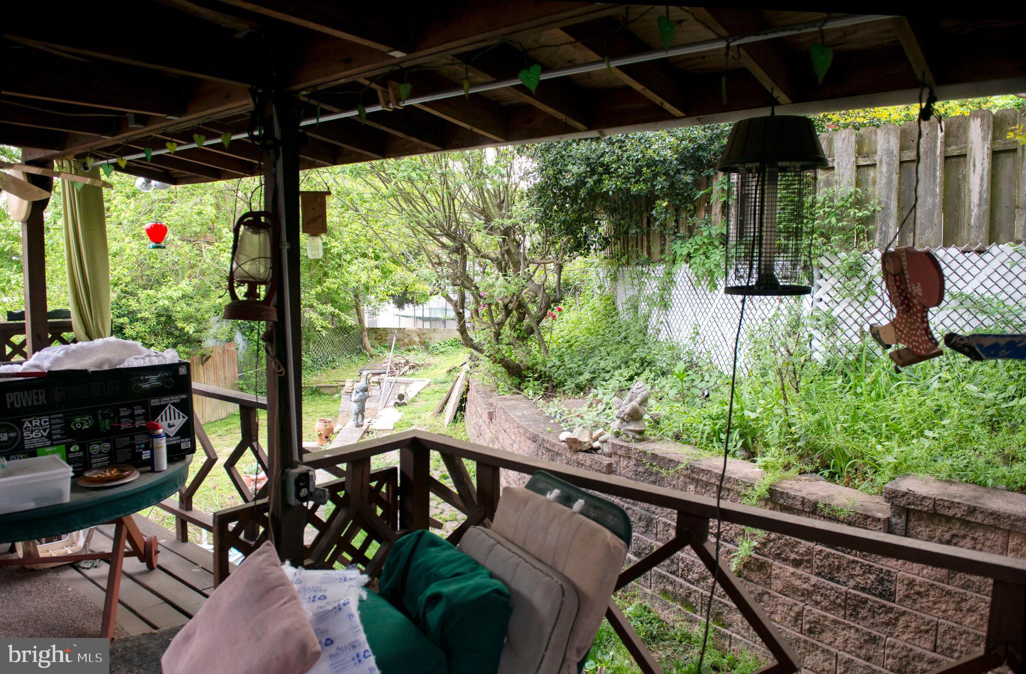 7356 Hiola Road Philadelphia, PA 19128 - Photo 11 of 13 Yard from deck