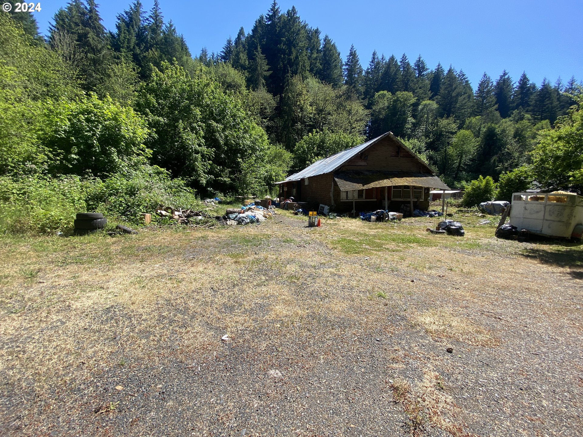39636 Row River Road Dorena, OR 97434 - Photo 3 of 7 Gallery Image 3