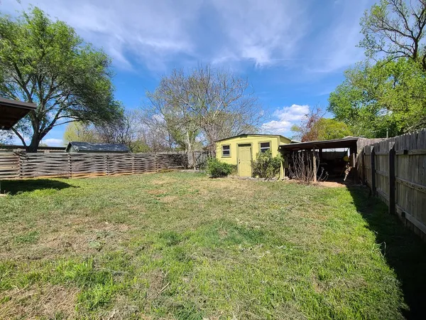 $1,650 | 108 Quail Valley Drive, Kerrville, TX 78028