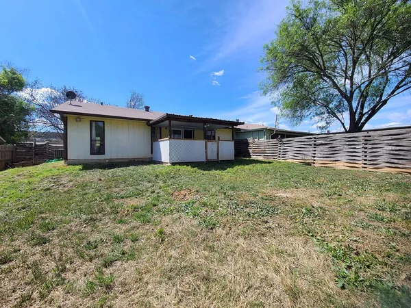 $1,650 | 108 Quail Valley Drive, Kerrville, TX 78028