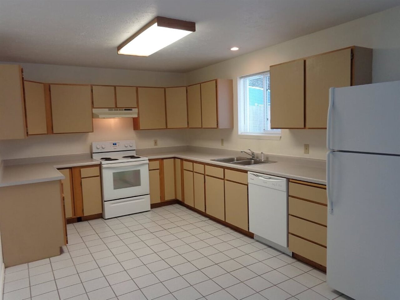 318-320 North Pierce Road Spokane, WA 99206 - Photo 6 of 12 Gallery Image 6