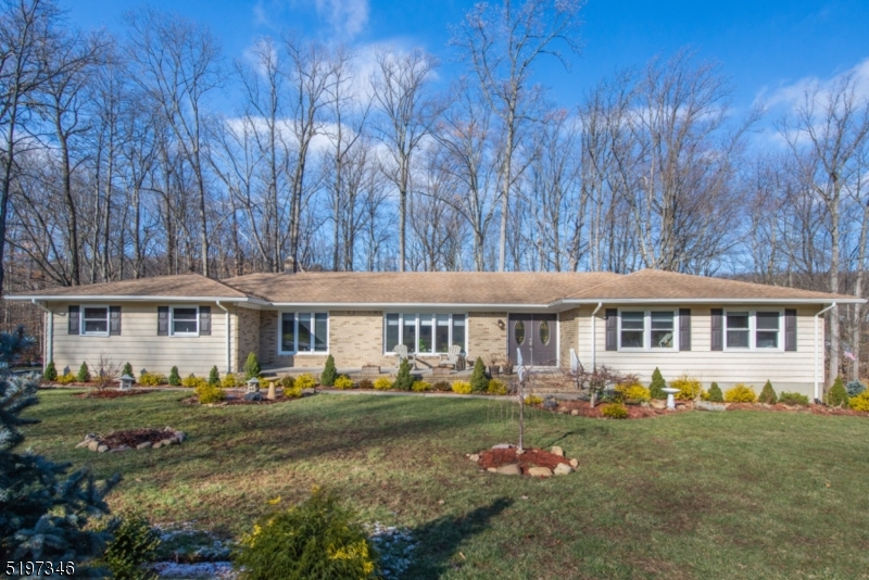 12 Waterloo Drive, Morris Plains, NJ 07950 Compass