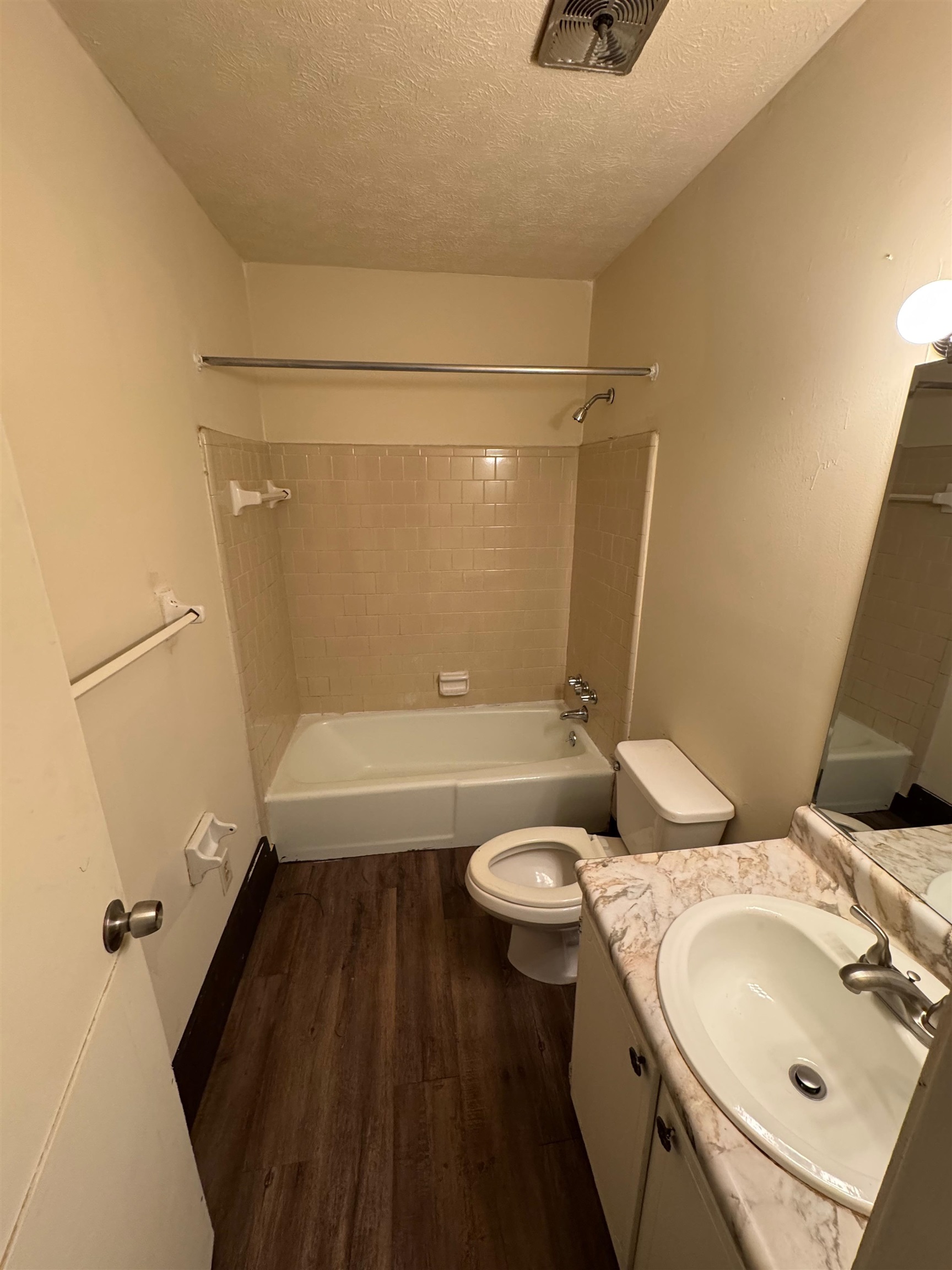 1742 Hartsfield Road, Unit AD Tallahassee, FL 32303 - Photo 4 of 18