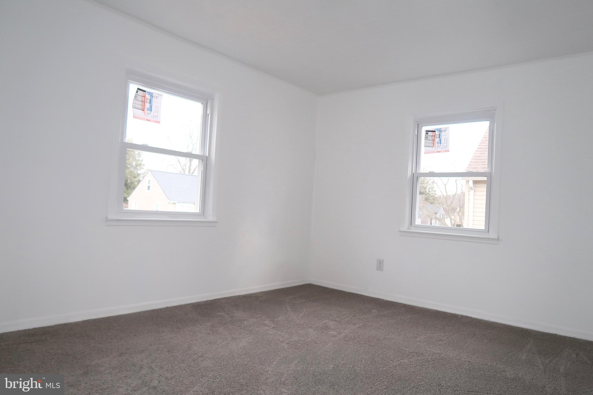 750 Oatman Street York, PA 17404 - Photo 17 of 33 an empty room with a window