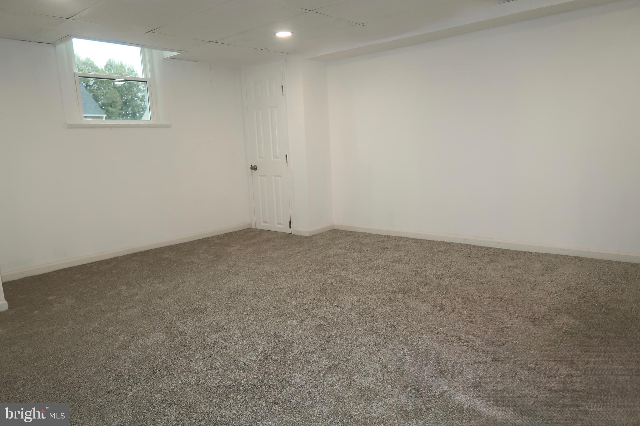750 Oatman Street York, PA 17404 - Photo 31 of 33 an empty room with a window