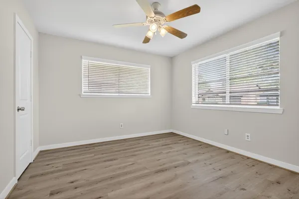 $275,000 | 202 Oak Hollow Street, Conroe, TX 77301