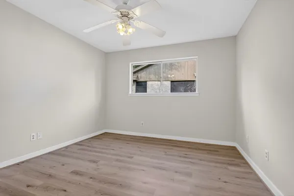 $275,000 | 202 Oak Hollow Street, Conroe, TX 77301