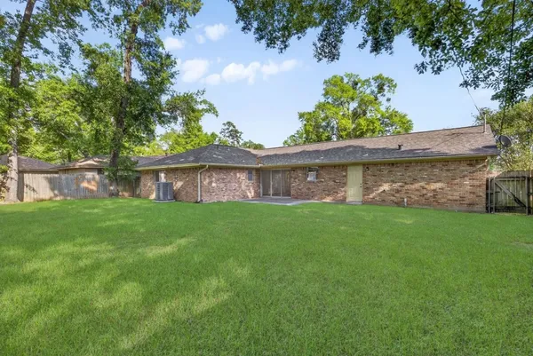 $275,000 | 202 Oak Hollow Street, Conroe, TX 77301