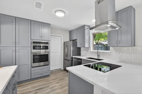 $275,000 | 202 Oak Hollow Street, Conroe, TX 77301