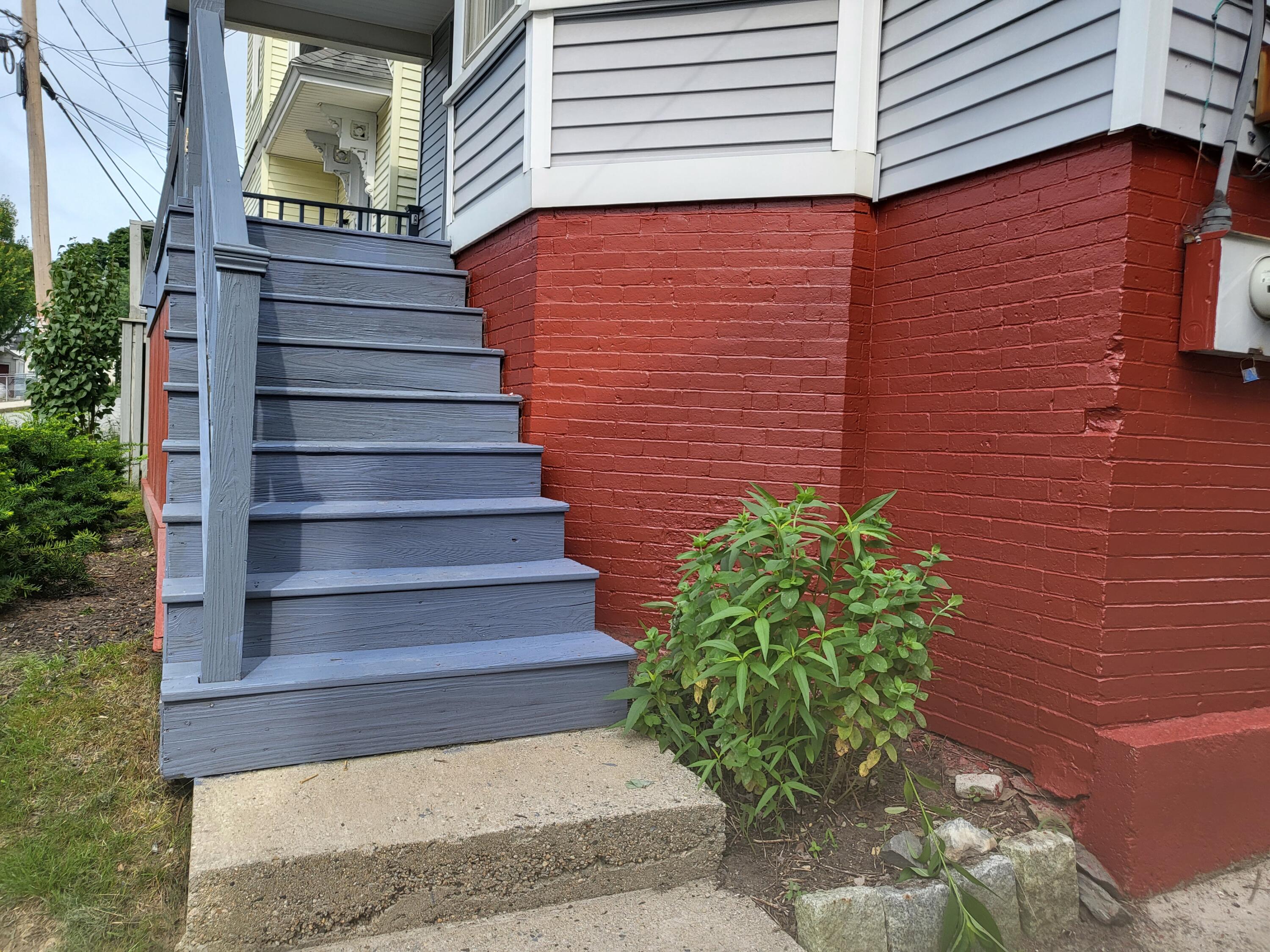 14 Boynton Street Portland, ME 04102 - Photo 2 of 29 Ext. Side View