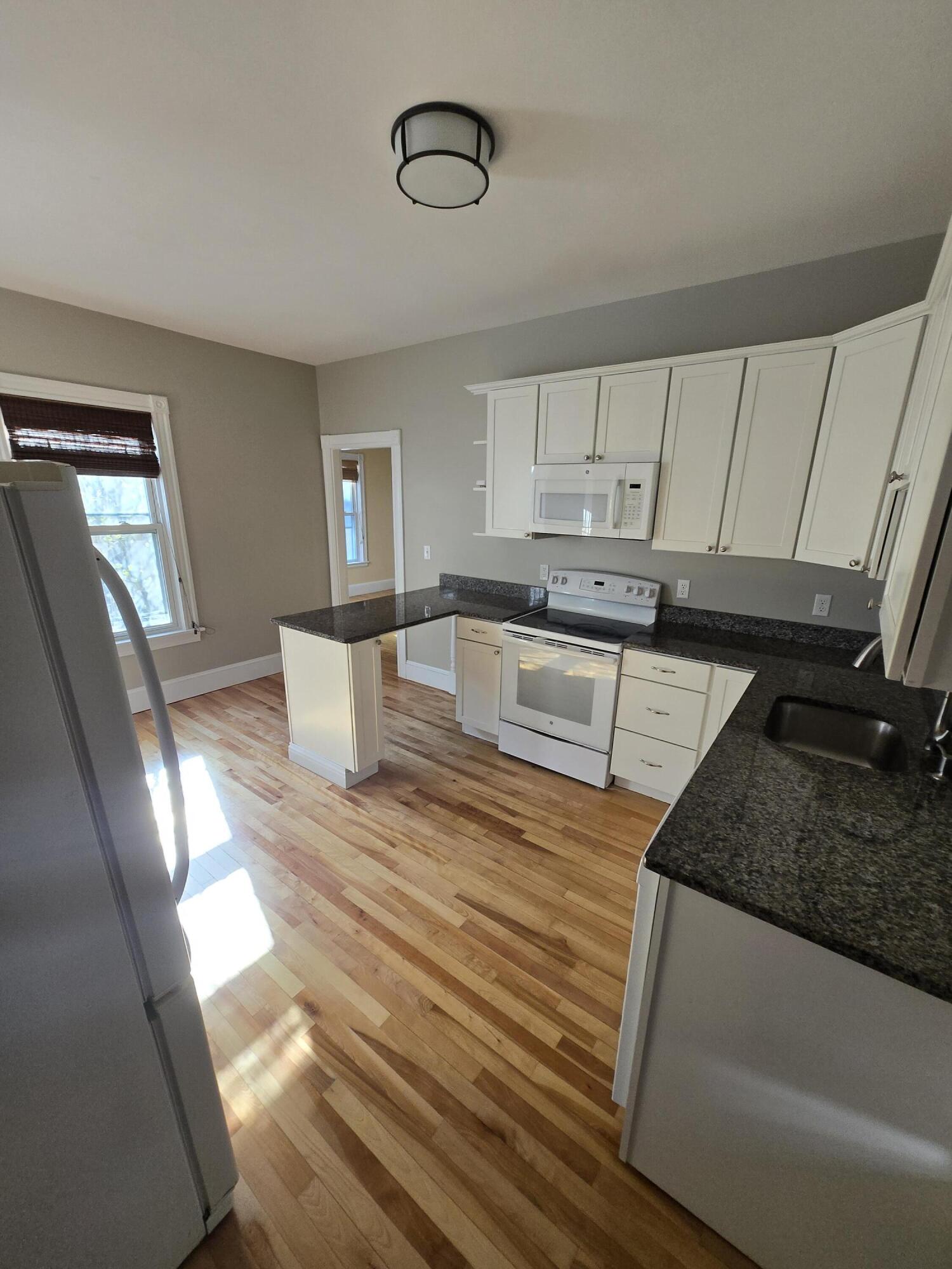 14 Boynton Street Portland, ME 04102 - Photo 6 of 29 Unit 1 - Kitchen