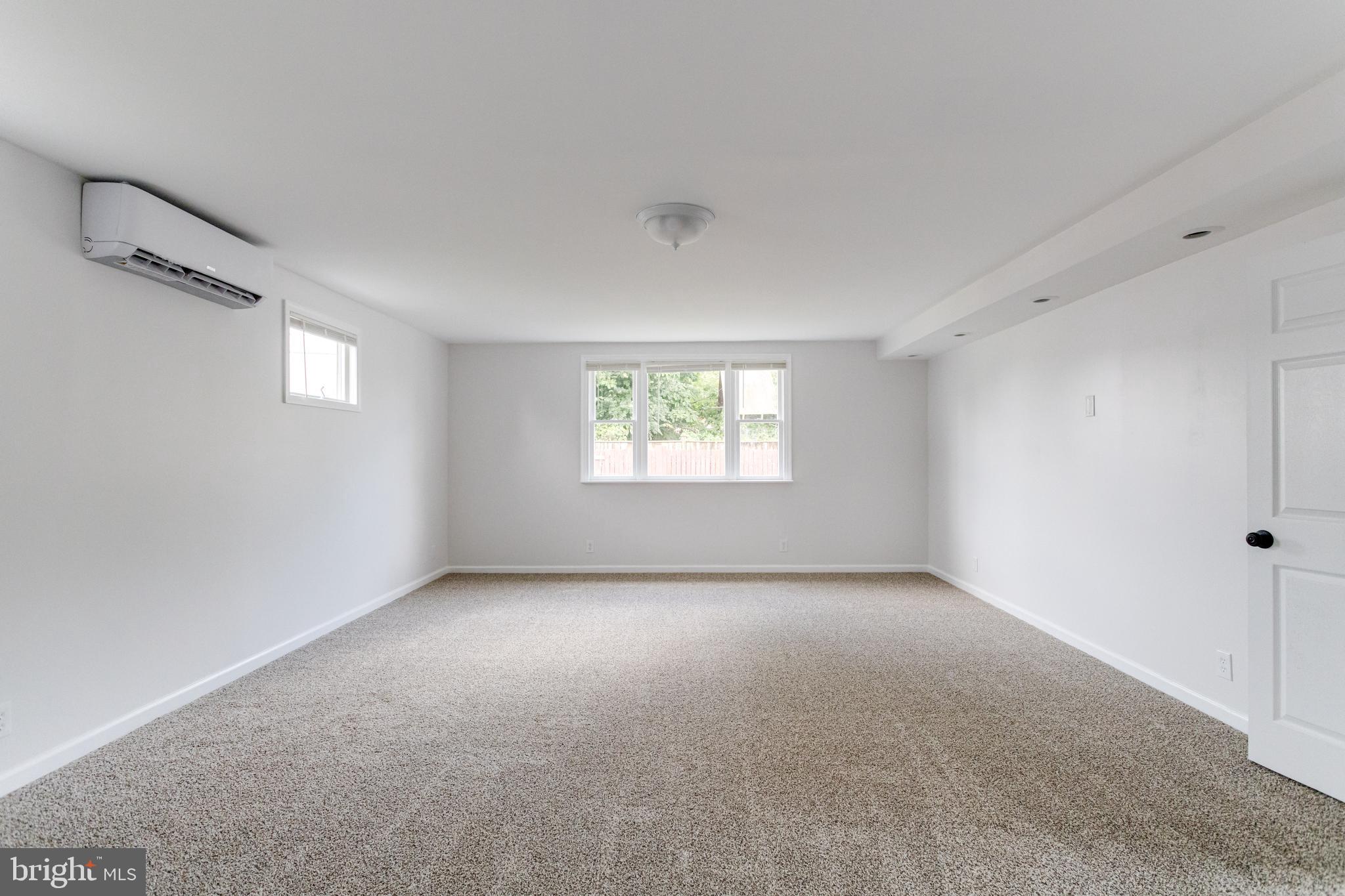 8204 Longpoint Road Dundalk, MD 21222 - Photo 26 of 60