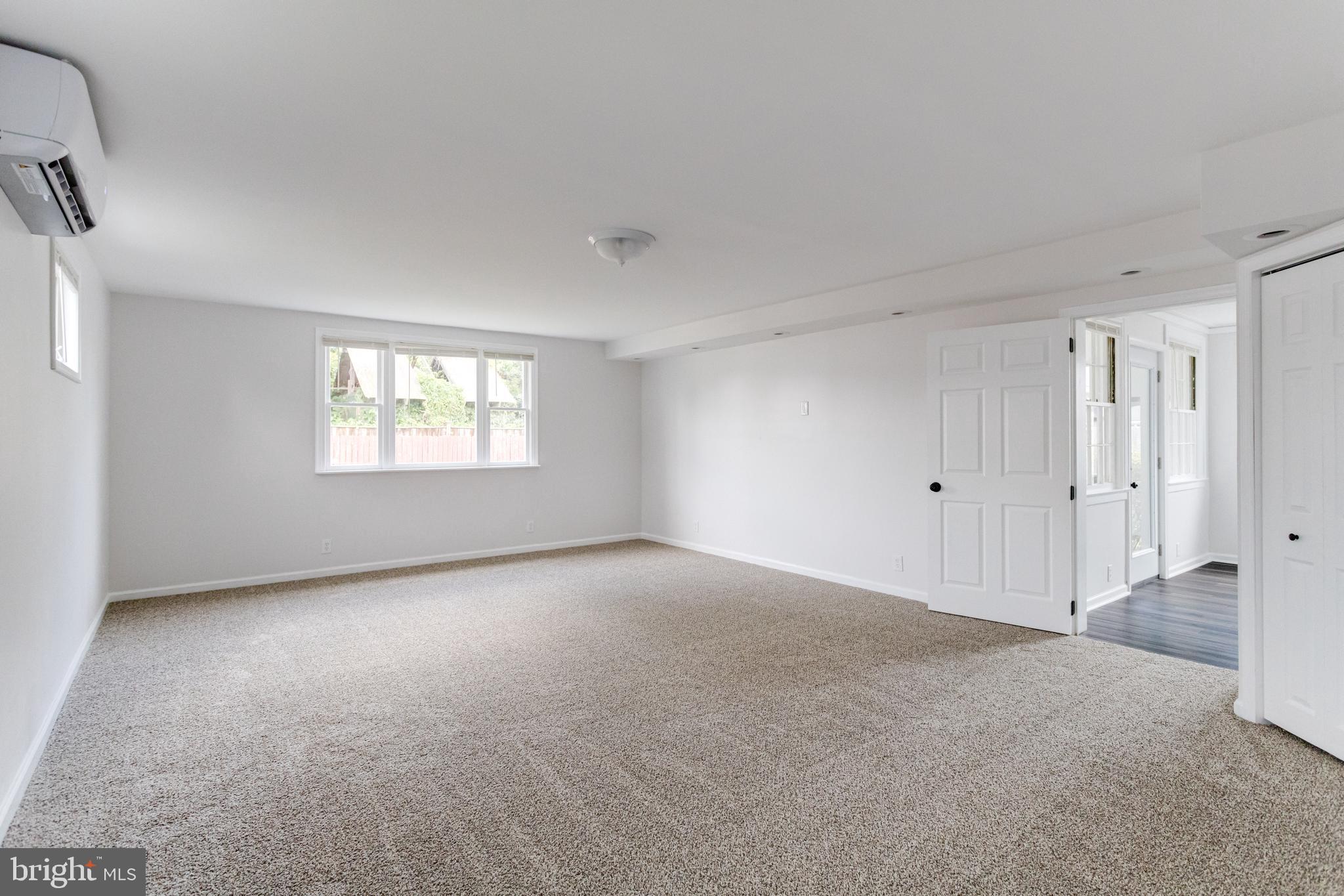 8204 Longpoint Road Dundalk, MD 21222 - Photo 27 of 60