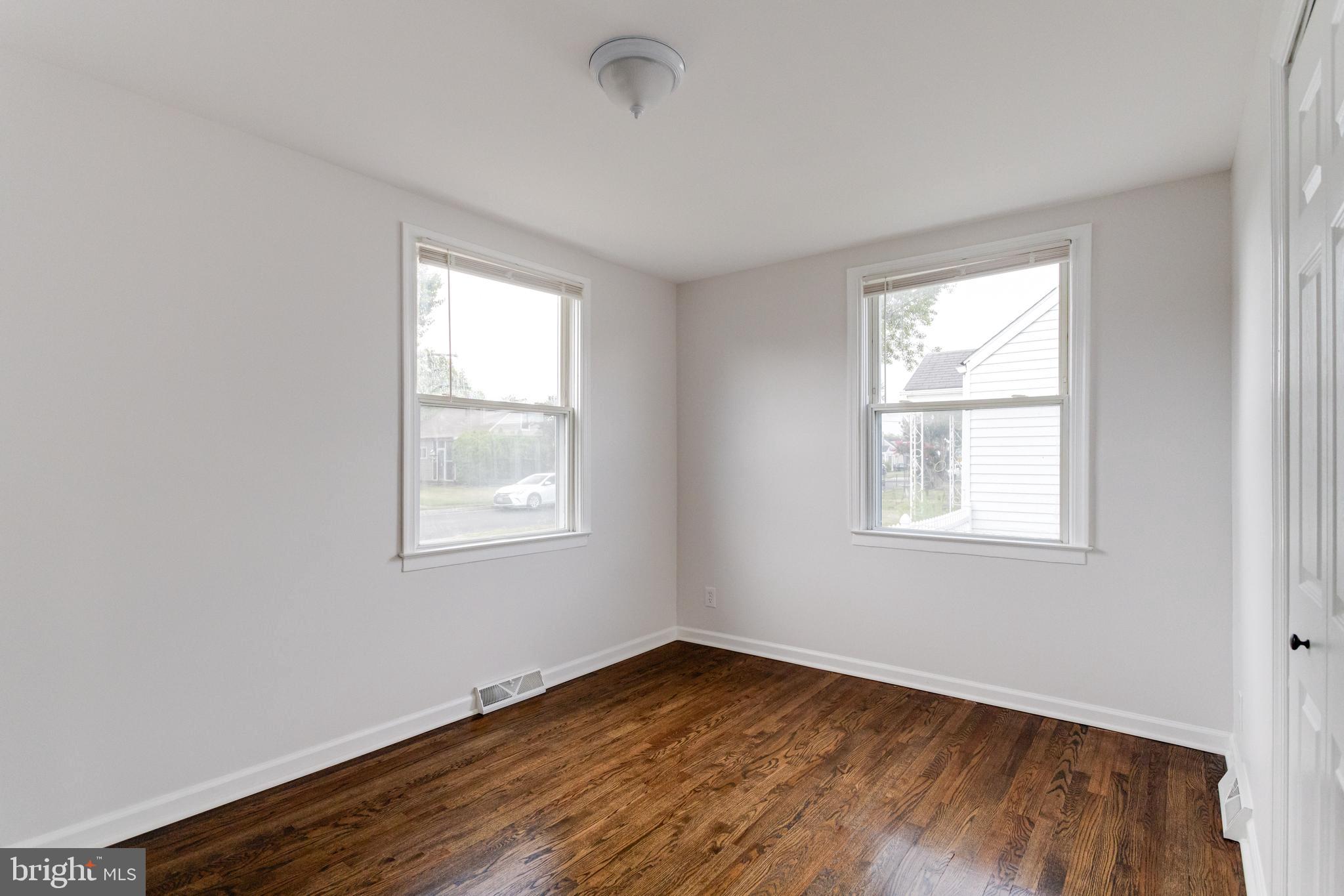 8204 Longpoint Road Dundalk, MD 21222 - Photo 31 of 60