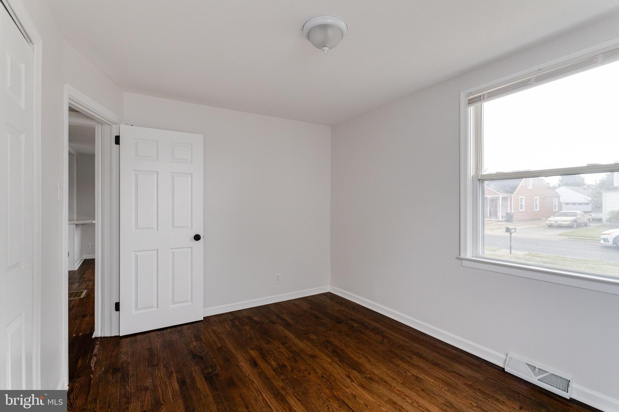 8204 Longpoint Road Dundalk, MD 21222 - Photo 36 of 60