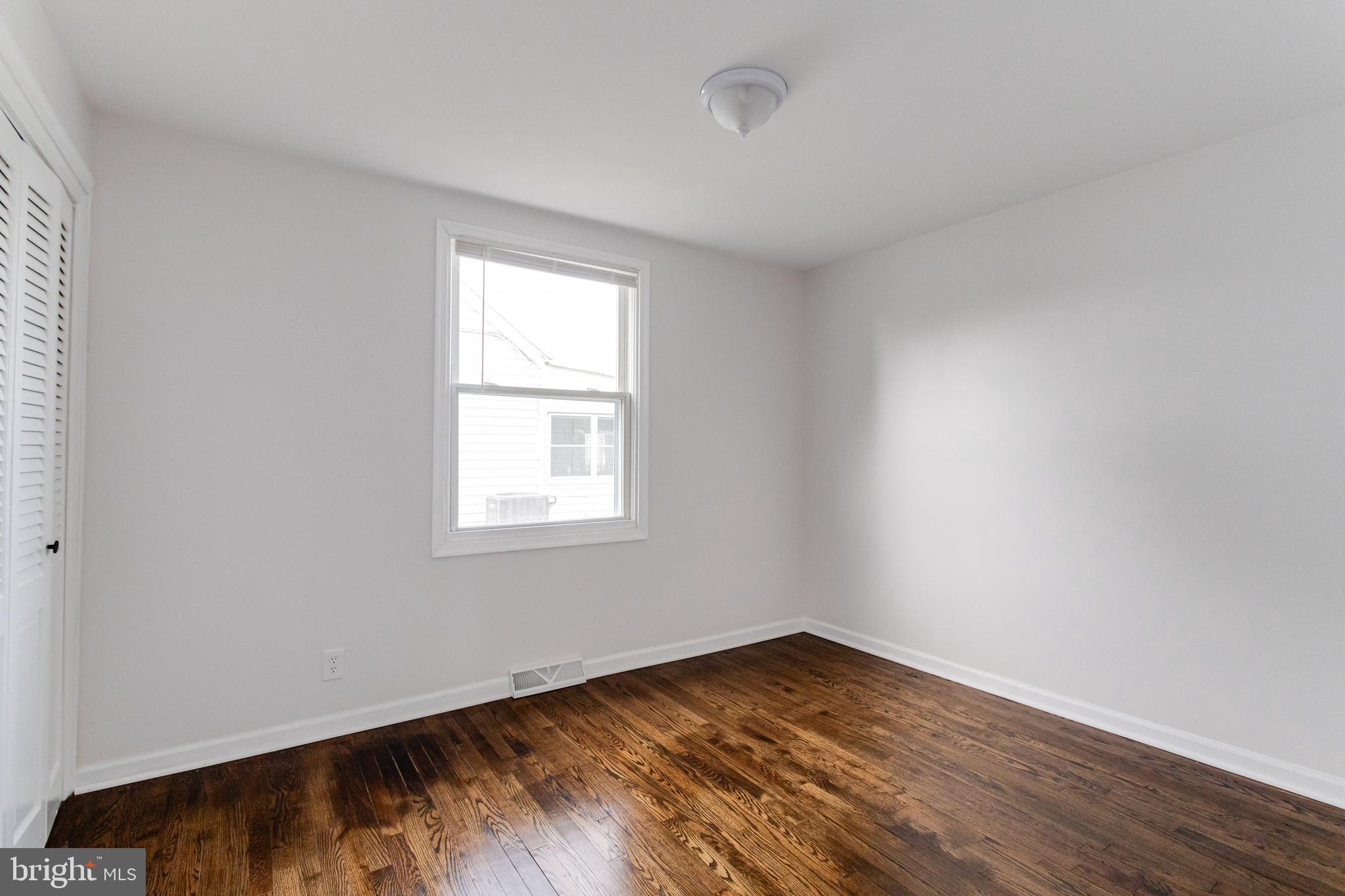 8204 Longpoint Road Dundalk, MD 21222 - Photo 37 of 60