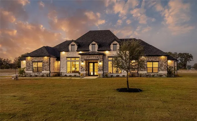 $1,449,900 | 724 Cooper Trail, Weatherford, TX 76087