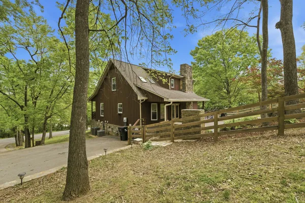 $749,900 | 2105 Alpine Drive, Columbia, TN 38401