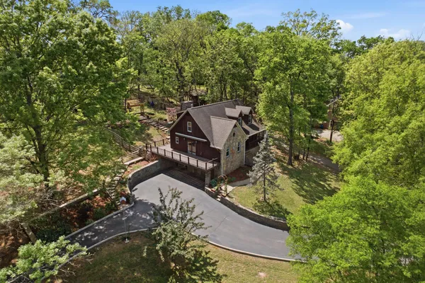 $749,900 | 2105 Alpine Drive, Columbia, TN 38401