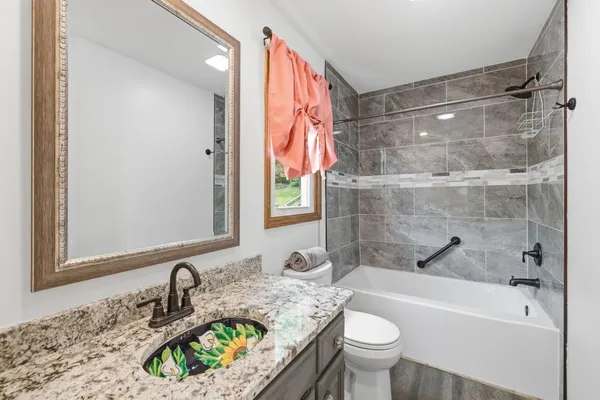 $749,900 | 2105 Alpine Drive, Columbia, TN 38401