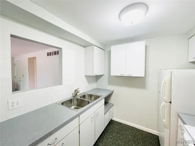 $129,900 | 110 Charter Oaks Drive, Unit 3, Amherst, NY 14228