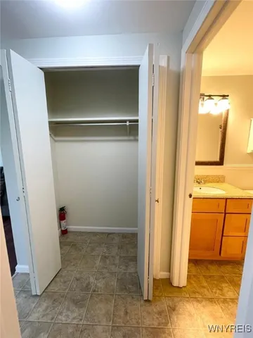 $129,900 | 110 Charter Oaks Drive, Unit 3, Amherst, NY 14228