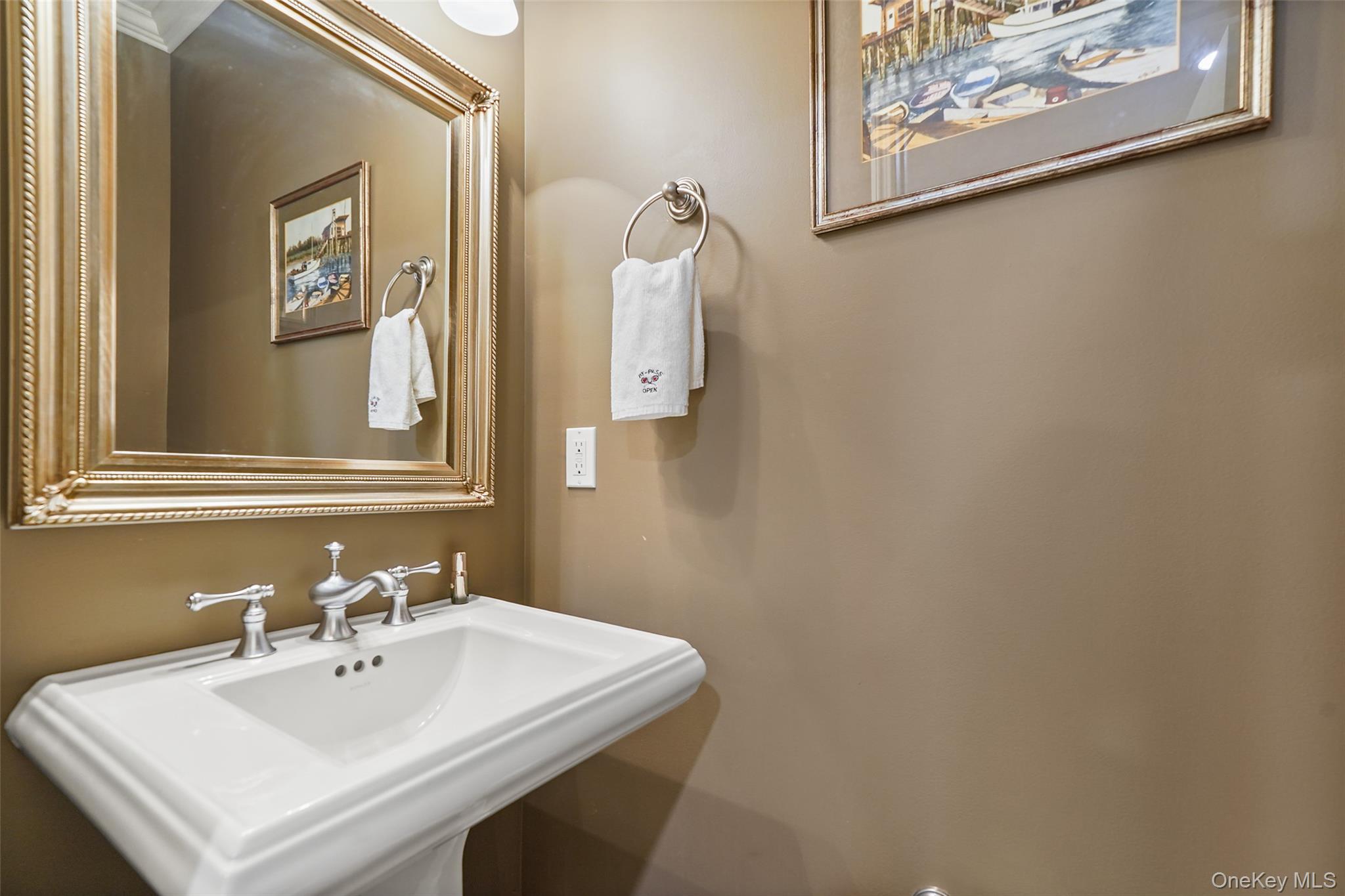 2 Heirloom Court Rye Brook, NY 10573 - Photo 12 of 37 Powder Room