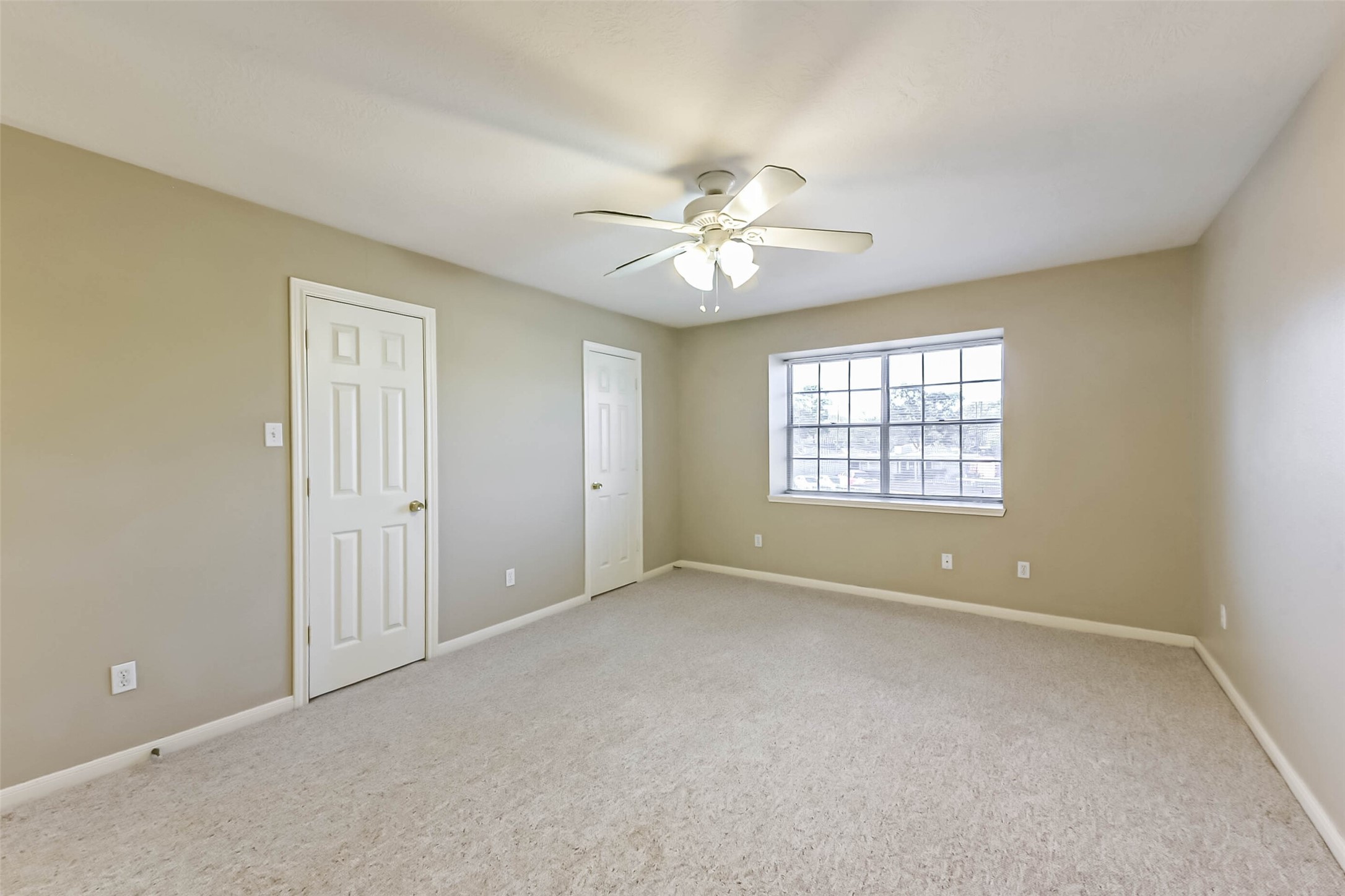 11550 Burdine 402 Road, Unit 402 Houston, TX 77035 - Photo 15 of 27