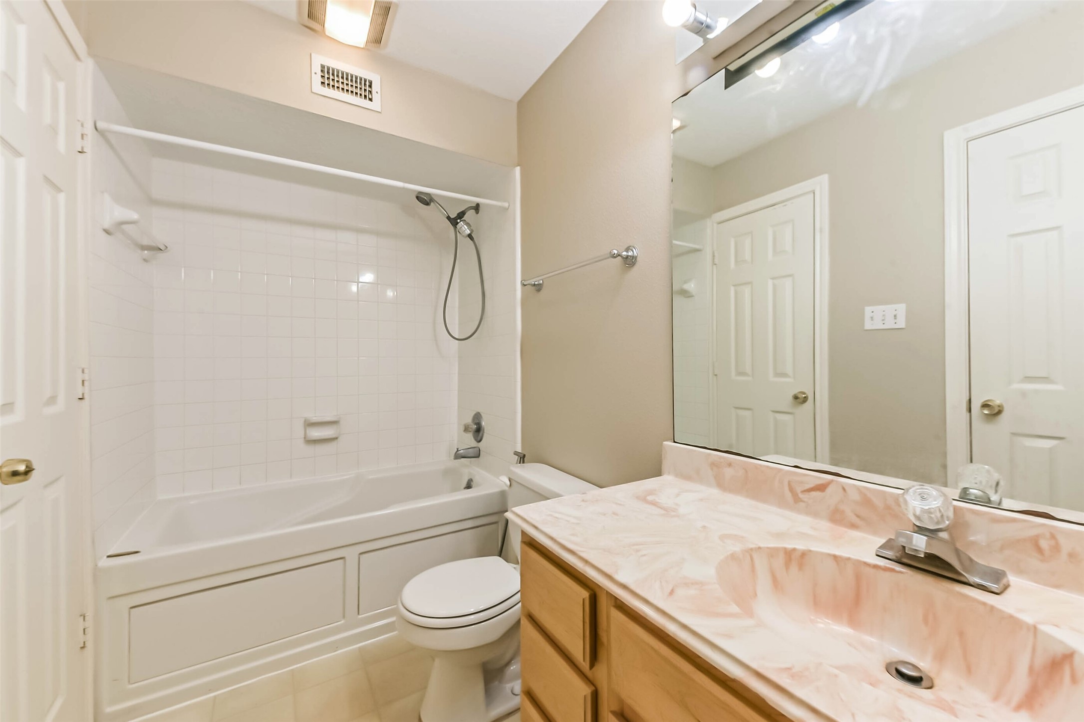 11550 Burdine 402 Road, Unit 402 Houston, TX 77035 - Photo 19 of 27