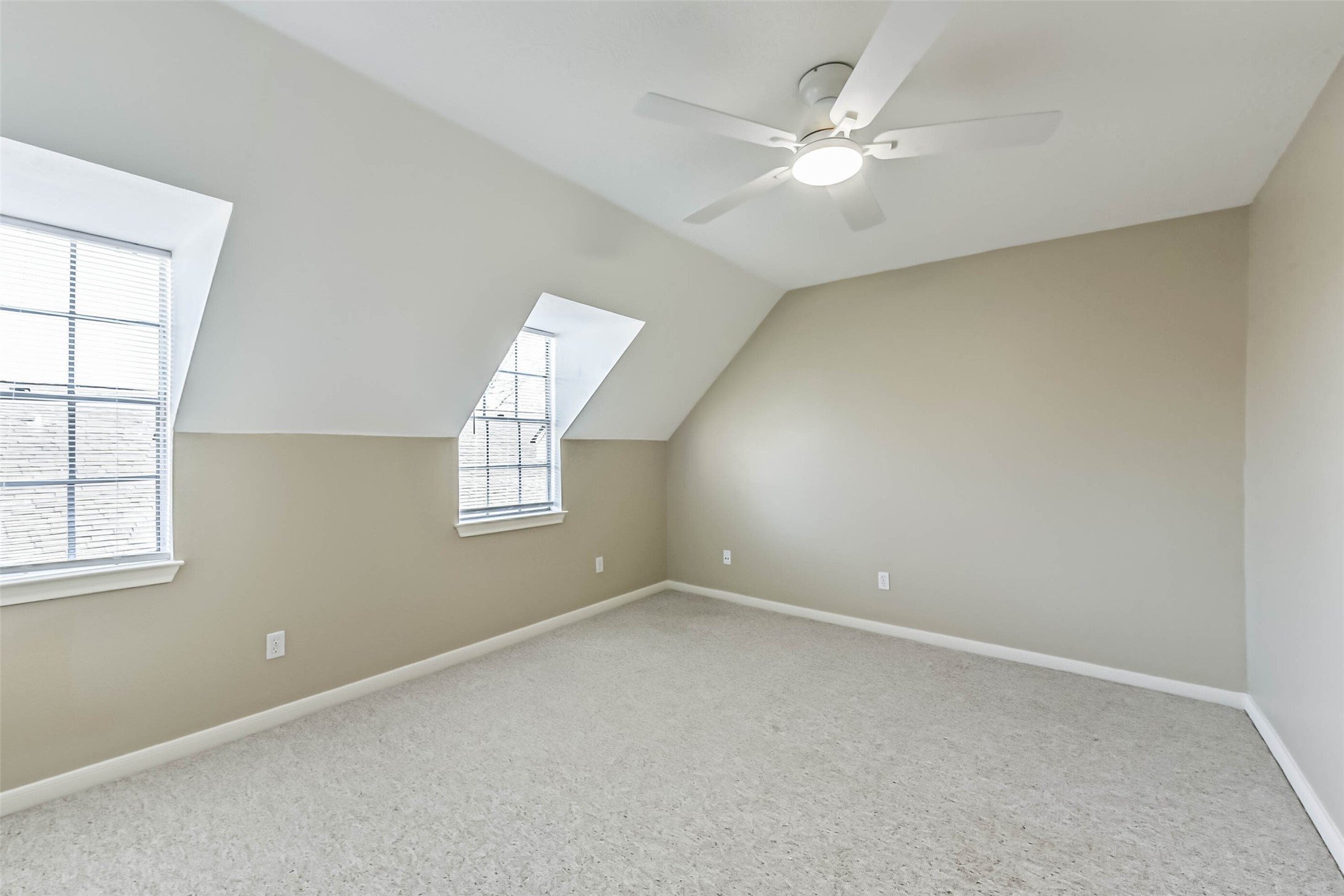 11550 Burdine 402 Road, Unit 402 Houston, TX 77035 - Photo 21 of 27