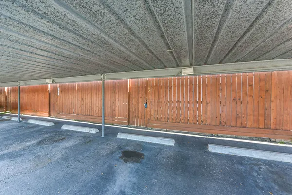 $1,525 | 11525 Burdine Street, Unit 402, Houston, TX 77035