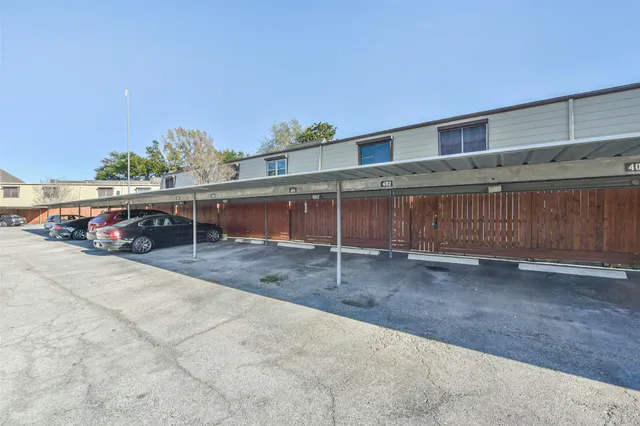$1,550 | 11550 Burdine 402 Road, Unit 402, Houston, TX 77035