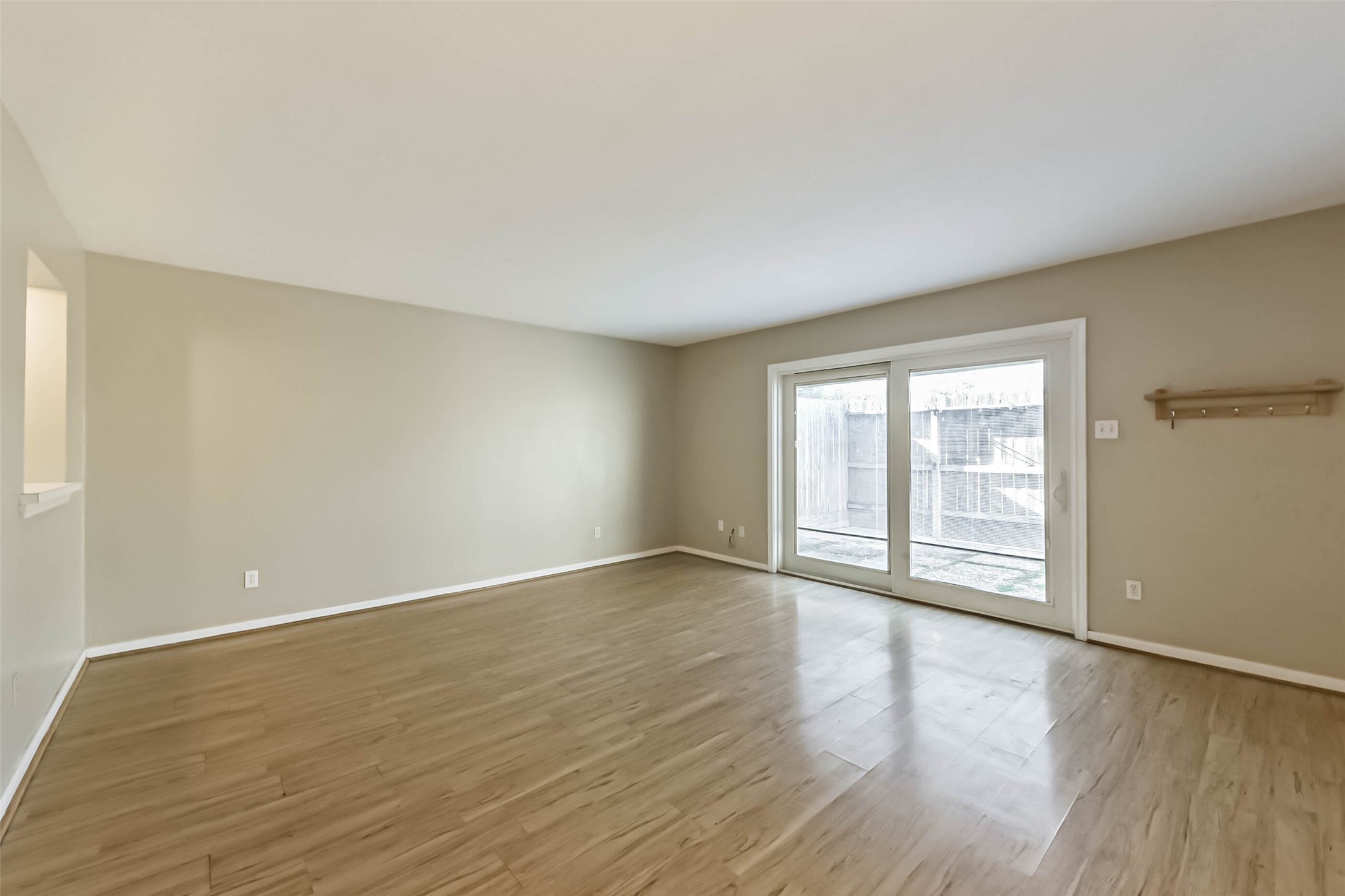 11550 Burdine 402 Road, Unit 402 Houston, TX 77035 - Photo 3 of 27