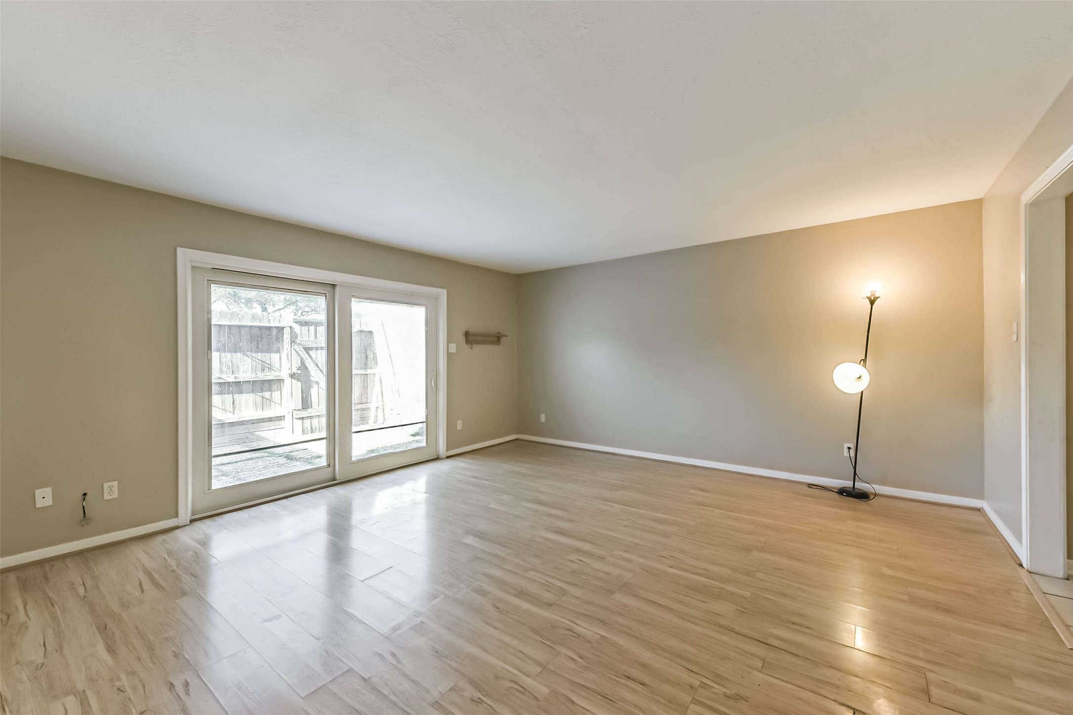 11550 Burdine 402 Road, Unit 402 Houston, TX 77035 - Photo 5 of 27