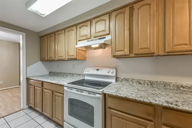 $1,550 | 11550 Burdine 402 Road, Unit 402, Houston, TX 77035