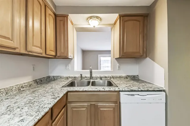 $1,550 | 11550 Burdine 402 Road, Unit 402, Houston, TX 77035