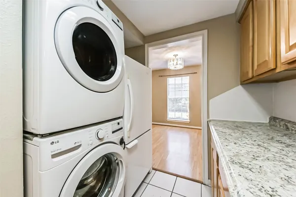 $1,525 | 11525 Burdine Street, Unit 402, Houston, TX 77035