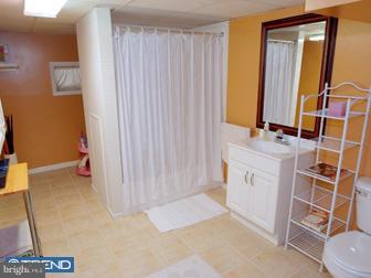 1990 Carter Road Folcroft, PA 19032 - Photo 12 of 12 Bathroom