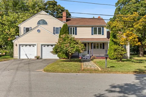 $849,000 | 22 Mayfield Road, Barrington, RI 02806