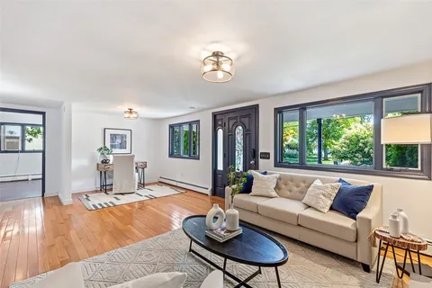 $849,000 | 22 Mayfield Road, Barrington, RI 02806