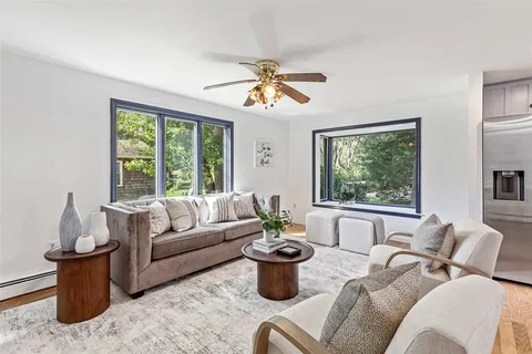 $849,000 | 22 Mayfield Road, Barrington, RI 02806