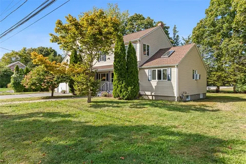 $849,000 | 22 Mayfield Road, Barrington, RI 02806