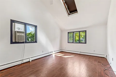 $849,000 | 22 Mayfield Road, Barrington, RI 02806