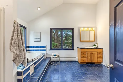 $849,000 | 22 Mayfield Road, Barrington, RI 02806