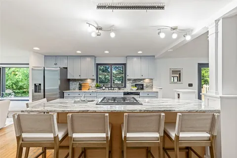 $849,000 | 22 Mayfield Road, Barrington, RI 02806