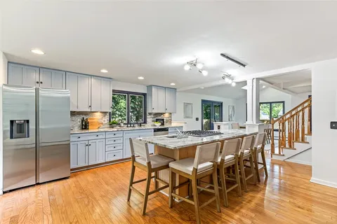 $849,000 | 22 Mayfield Road, Barrington, RI 02806