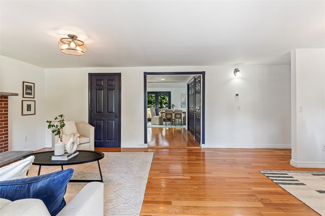 22 Mayfield Road Barrington, RI 02806 - Photo 9 of 48