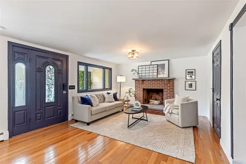 $849,000 | 22 Mayfield Road, Barrington, RI 02806