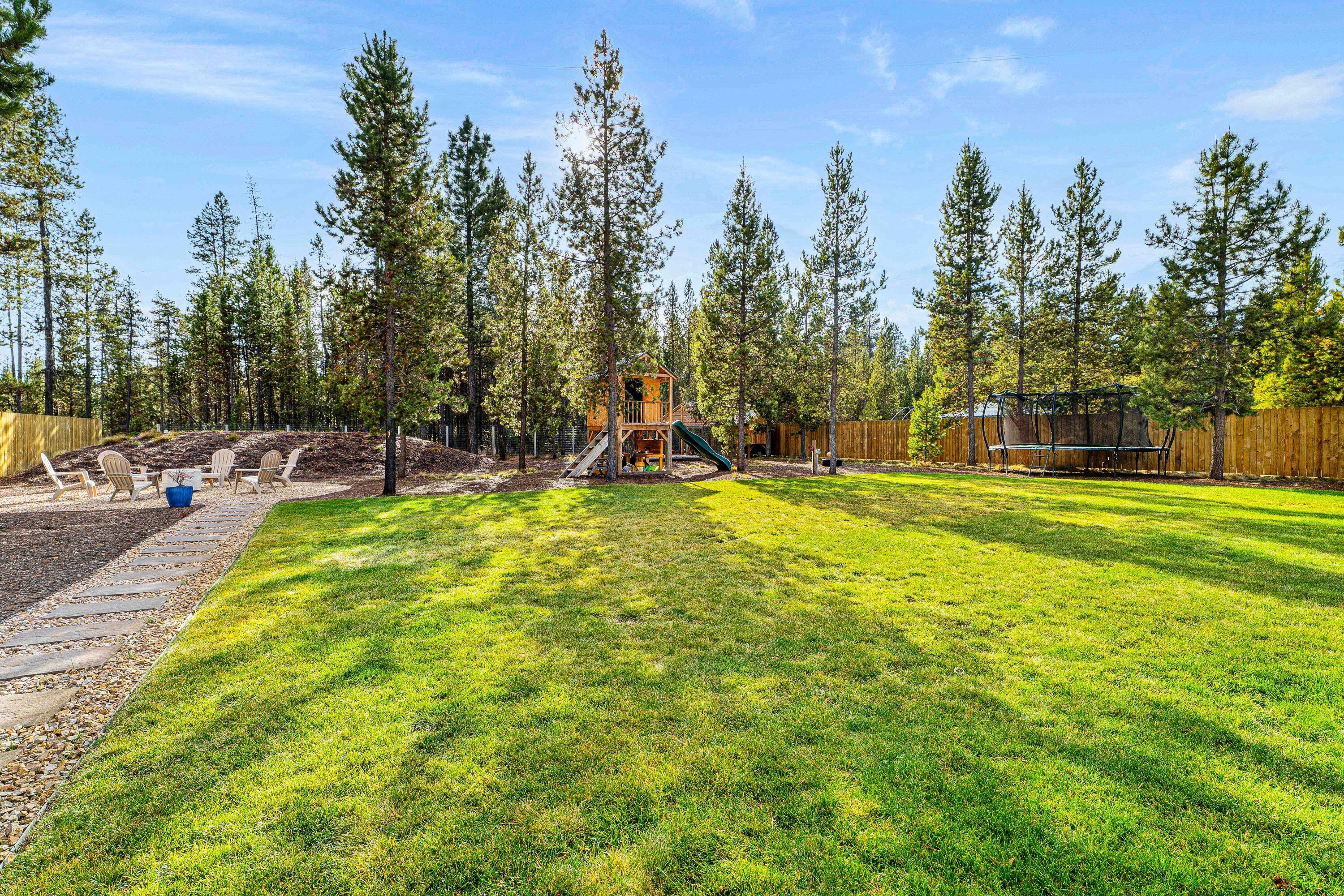 17189 Covina Road Bend, OR 97707 - Photo 27 of 81 14-Exterior
