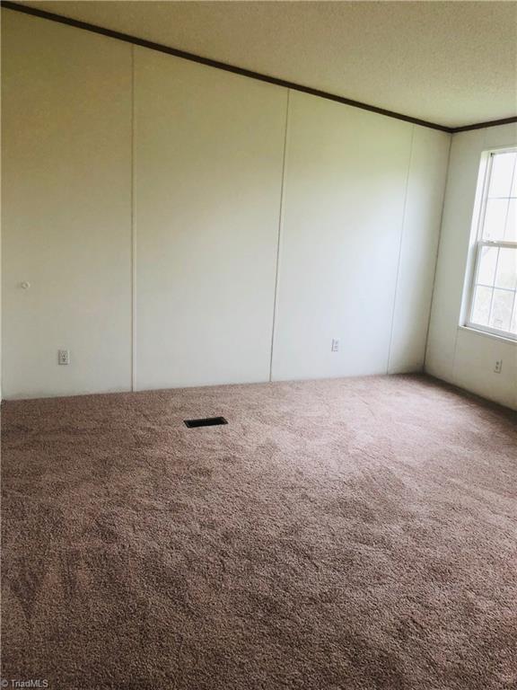 1496 Kindley Road Thomasville, NC 27360 - Photo 17 of 23 Gallery Image 17